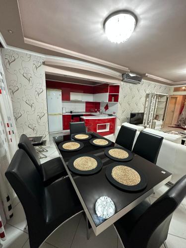 Kuchyň nebo kuchyňský kout v ubytování AMY'S LUXURY APPARTMENT