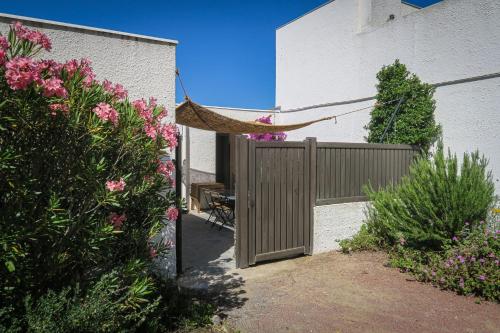 Κήπος έξω από το Maison 4-6 pers proche mer