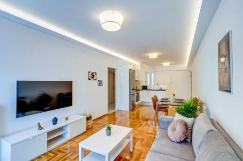 Koukaki lux 2BD 1master ap next to Acropolis