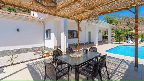 VILLA LAS VIÑAS