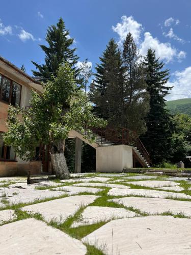 Φωτογραφία από το άλμπουμ του Kompozitor Hotel Dilijan σε Dilijan