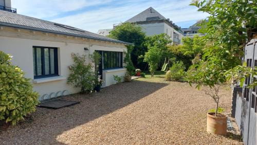 Photo de la galerie de l'établissement Gite lumineux de 45m2 en cœur de ville, à Saint-Avertin