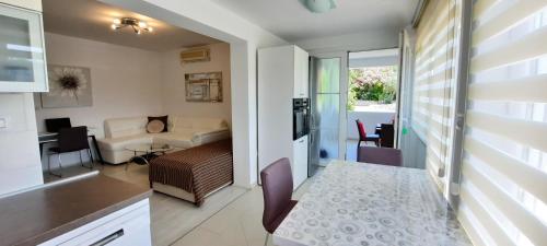 Apartments MYRJAM