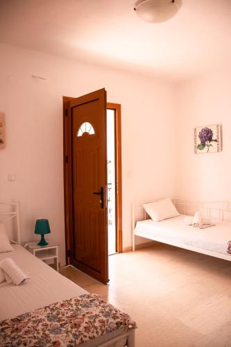 Gallery image of Villa Sissy Studios & Apartments in Sivota