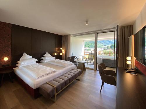 Dominik Alpine City Wellness Hotel - Adults only photo 2