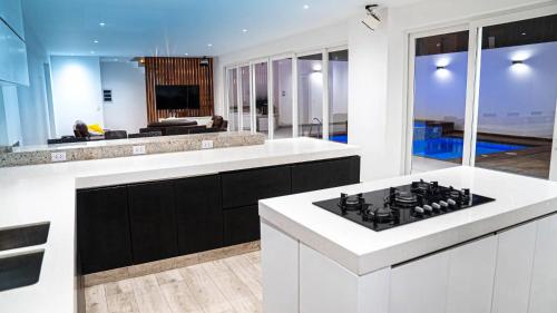 Fotografie z fotogalerie ubytování CA2 - Casa completa con Piscina Temperada v destinaci Punta Hermosa