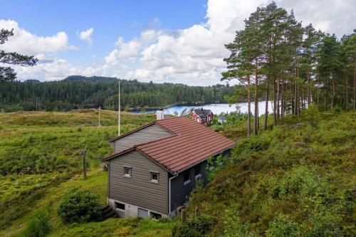 Billede fra billedgalleriet på Koselig hytte ved sjøen! i Trælland