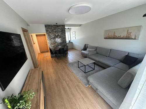 Χώρος καθιστικού στο Leja house