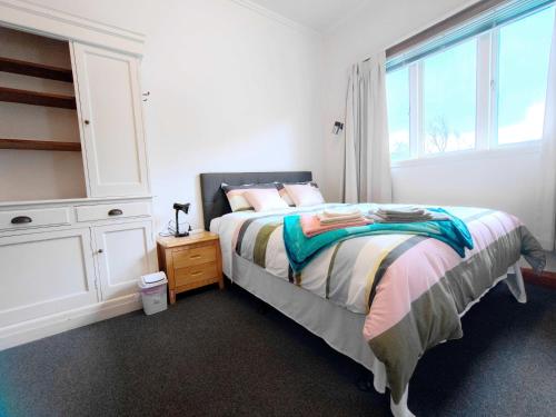 Gallery image of Milford Central Budget friendly rooms in Auckland