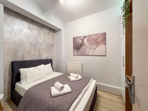 Chic Suite Agia Sofia Metro - InCityBnB