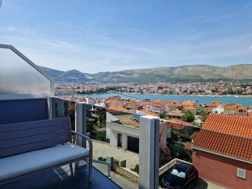 Apartment with sea view in Trogir