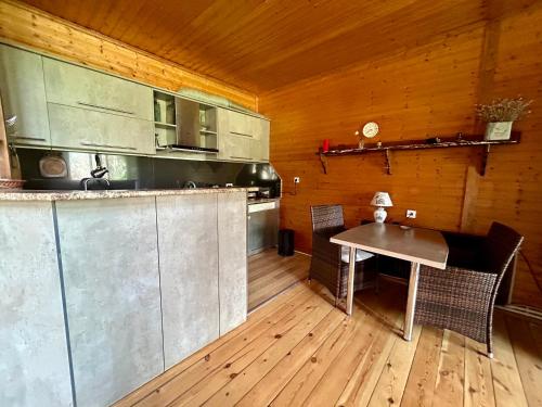 Kuchyň nebo kuchyňský kout v ubytování ❆cozy, 4 BR. Villa in Ananuri❆