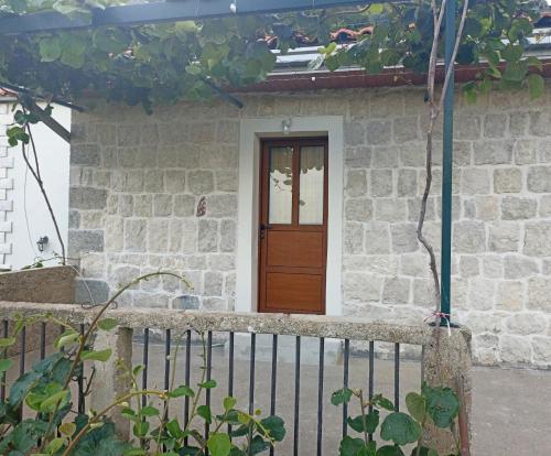 Фотография из галереи Rustic house в Баре