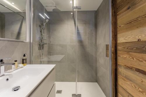 Chalet Marguerite by Brennus Chamonix photo 3