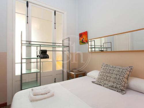 Big apartment for 6 in gracia