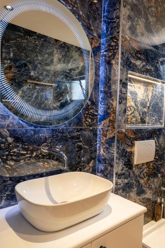 Gallery image of Rest Hour Hotel in Ksamil