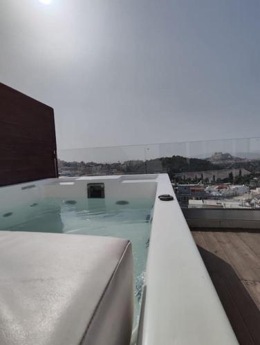 Panathenaic & Acropolis View - Jacuzzi Penthouse