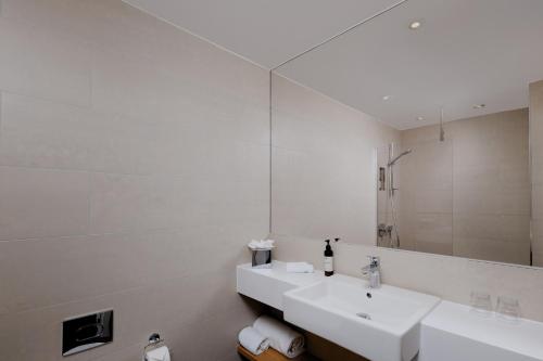 The Lincoln Suites photo 32