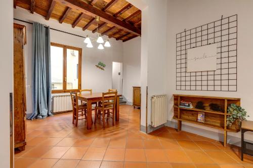 Zeno Apartment by Mamo Florence