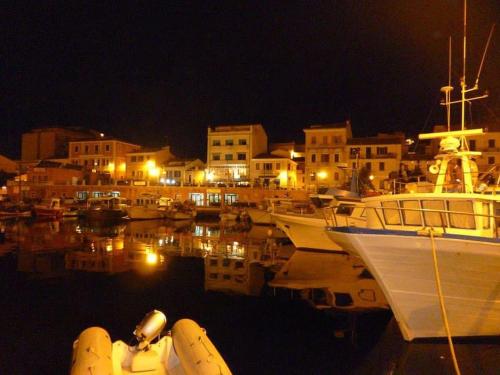 Gallery image of Incantevole appartamento nel centro storico in La Maddalena