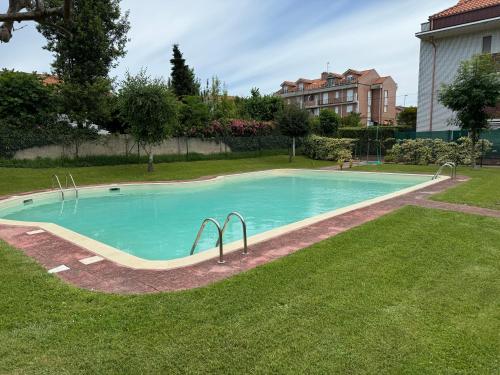 Garaje y piscina comunitaria!