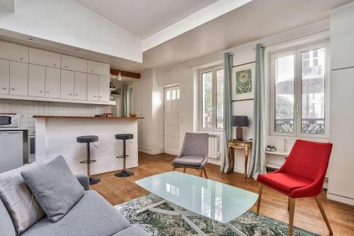 Photo de la galerie de l'établissement GuestReady - Charming Home with Patio, à Levallois-Perret