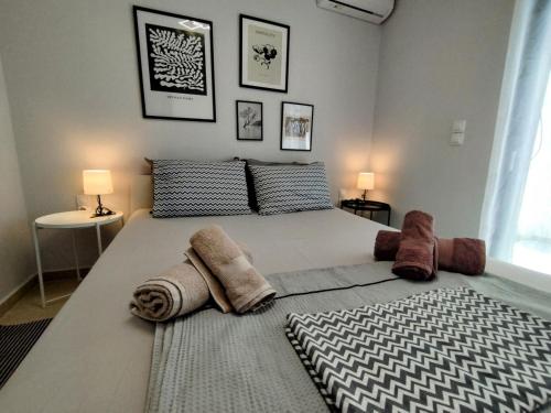 Floral Home 1 - ground floor apt, private parking!