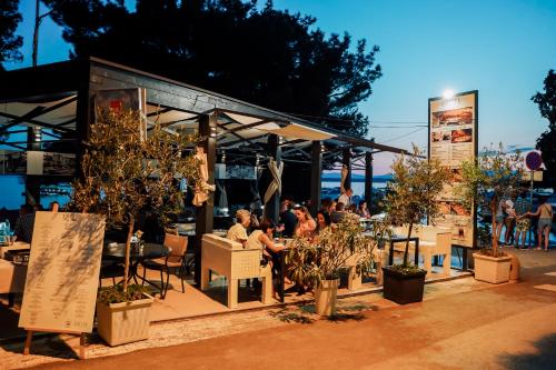 B&B Galija