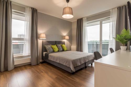 12th Floor Apartment Beautiful City View Terrace