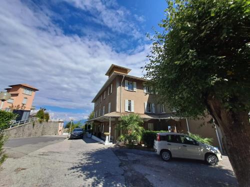 a car parked in front of a building at PROVINCIALE 79 in Magreglio