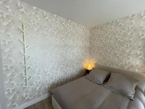 Gallery image of T1 - parking - 4min de l'intramuros - linge inclus in Vannes