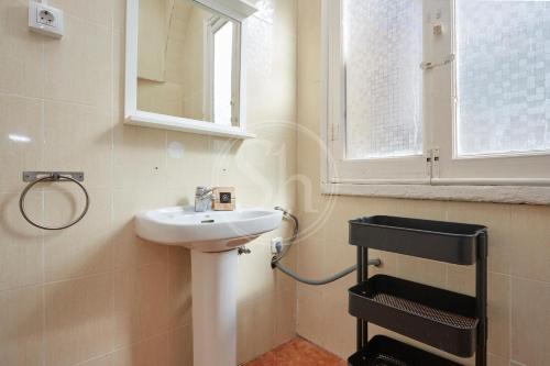 Gracia Studio - Bright Budget Stay Near Passeig de Gràcia