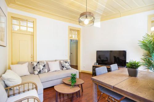 GuestReady - Classical Portuguese Style Family Apt in Bohomeain Alfama