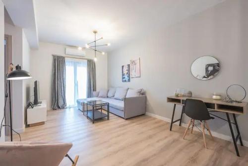 Elegant & Spacious Apartment in Athens with Rooftop Acropolis View Access