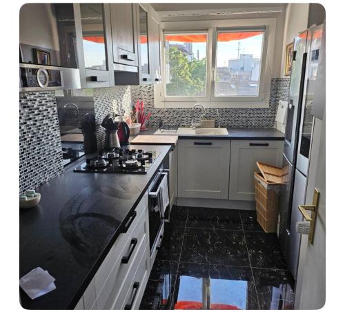 Photo de la galerie de l'établissement Grand appartement près de Paris et Stade de France , Métro 12 et 7, à Aubervilliers