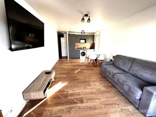 Superbe studio climatisé avec terrasse proche mer