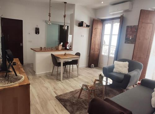 Apartamento 'Mini Jungle' en el corazón de Cádiz