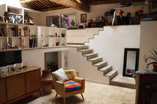 Loft lumineux et calme, hyper centre, 4 chambres, 2 patios, garage privatif