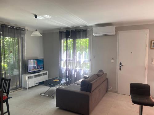 Foto Rez de villa Grand T2 proche plage Marvivo-Sablettes 5