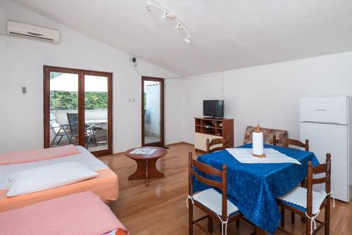 Apartments Sinisa