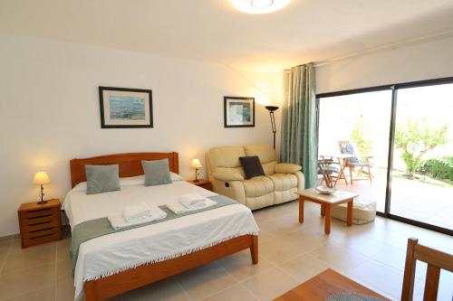 Camelia 52 Beach Studio Apartment - São Rafael, Albufeira