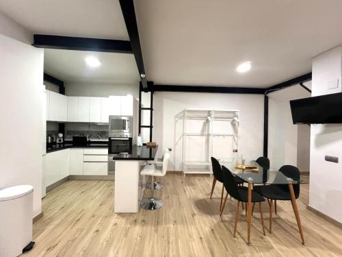 Duplex Cienfuegos I & old town by ELE Apartments