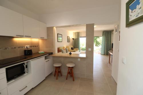 Camelia 52 Beach Studio Apartment - São Rafael, Albufeira