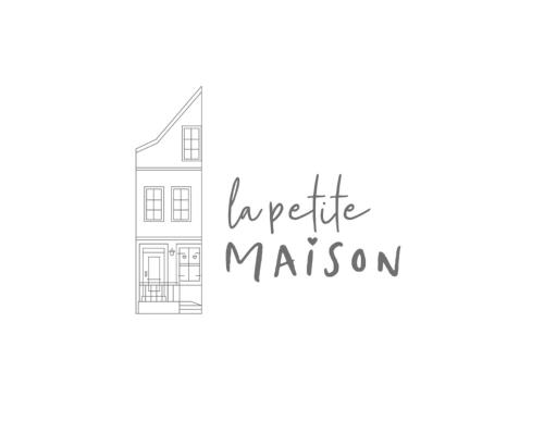 Et logo, certifikat, skilt eller en pris der bliver vist frem på 2 kleine Altstadt-Ferienwohnungen mit Garten & Herz