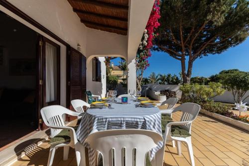 NEW! 4bedroom Villa - Private Pool and Sea view