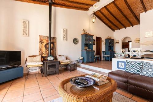 NEW! 4bedroom Villa - Private Pool and Sea view