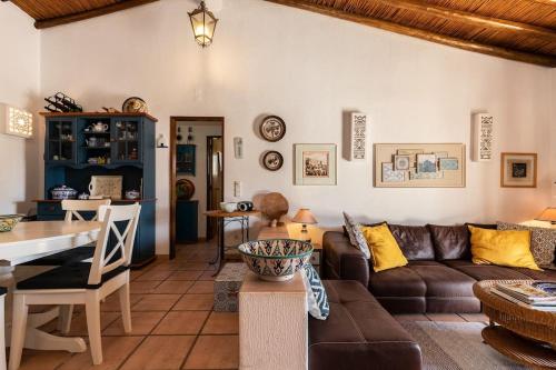 NEW! 4bedroom Villa - Private Pool and Sea view