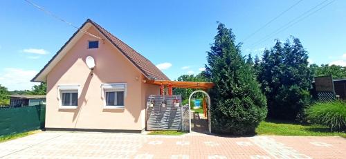 Önálló, klimatizált, medencés nyaraló a Balatonnál! 8617 Kőröshegy, Dózsa György utca 97 kép - 3