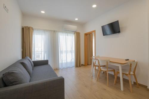 Villa Harbour Rooms & Apartments