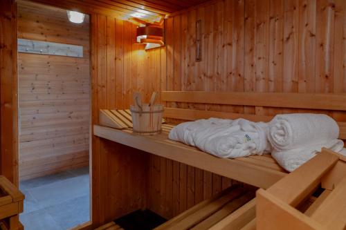 Un pat sau paturi într-o cameră la Landhaus Terpstich 60A